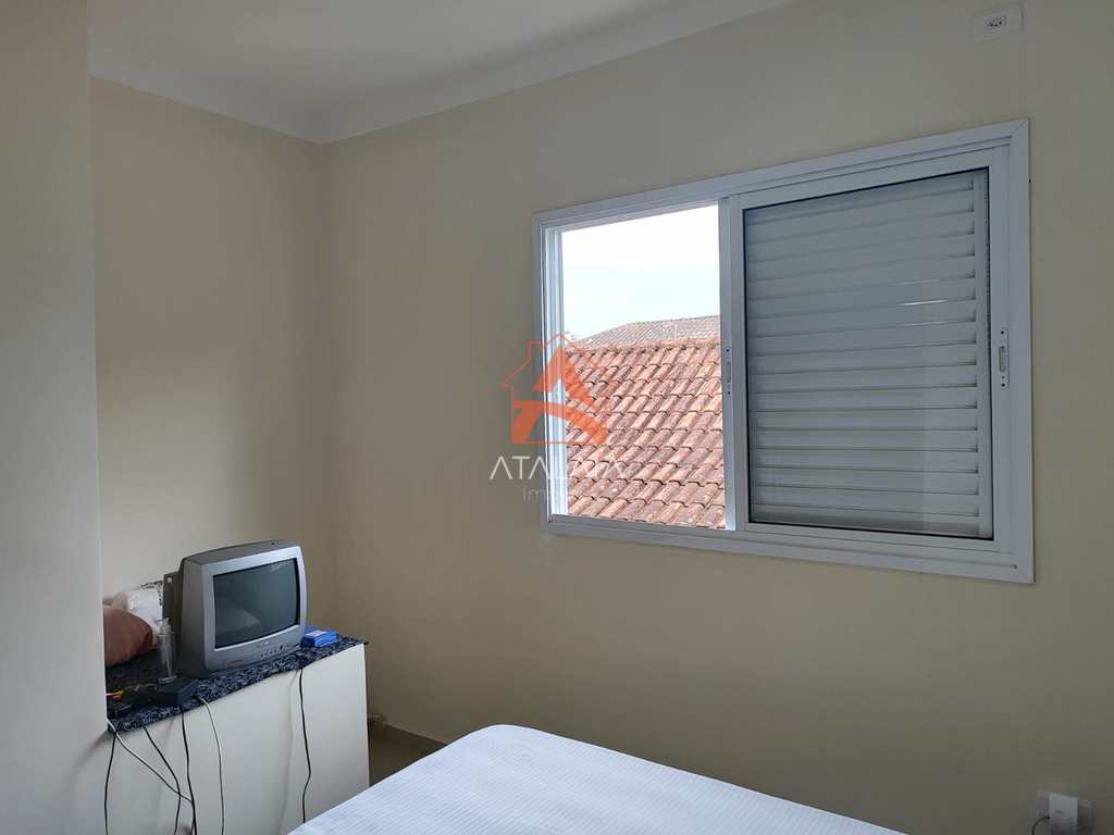 Casa de Condomínio em Praia Grande, no bairro Maracanã