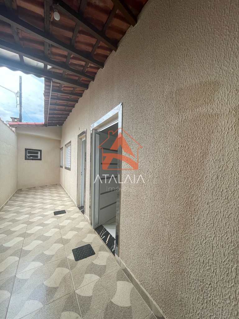 Casa em Praia Grande, no bairro Caiçara