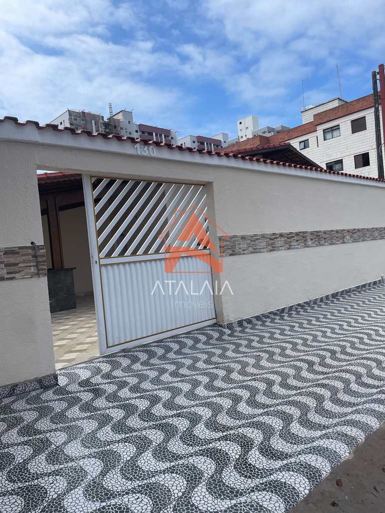 Casa em Praia Grande, no bairro Caiçara