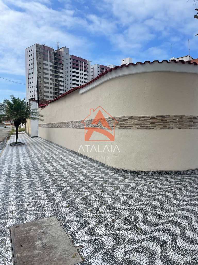 Casa em Praia Grande, no bairro Caiçara