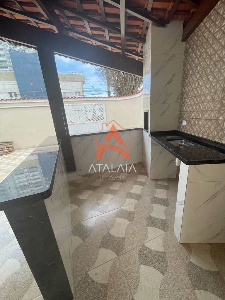 Casa em Praia Grande, no bairro Caiçara