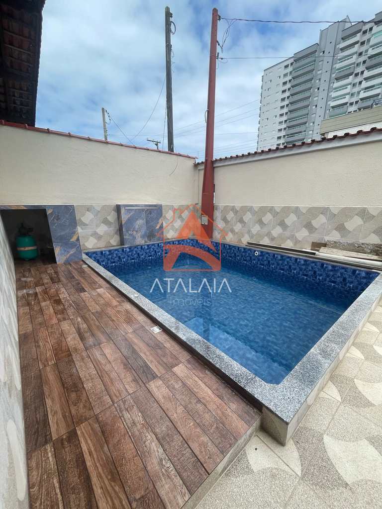 Casa em Praia Grande, no bairro Caiçara