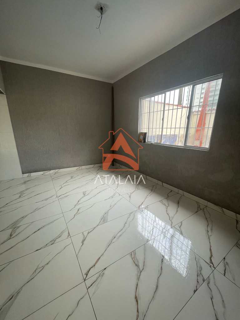 Casa em Praia Grande, no bairro Caiçara