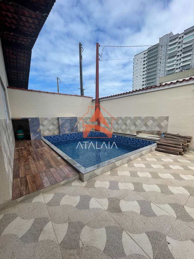 Casa em Praia Grande, no bairro Caiçara