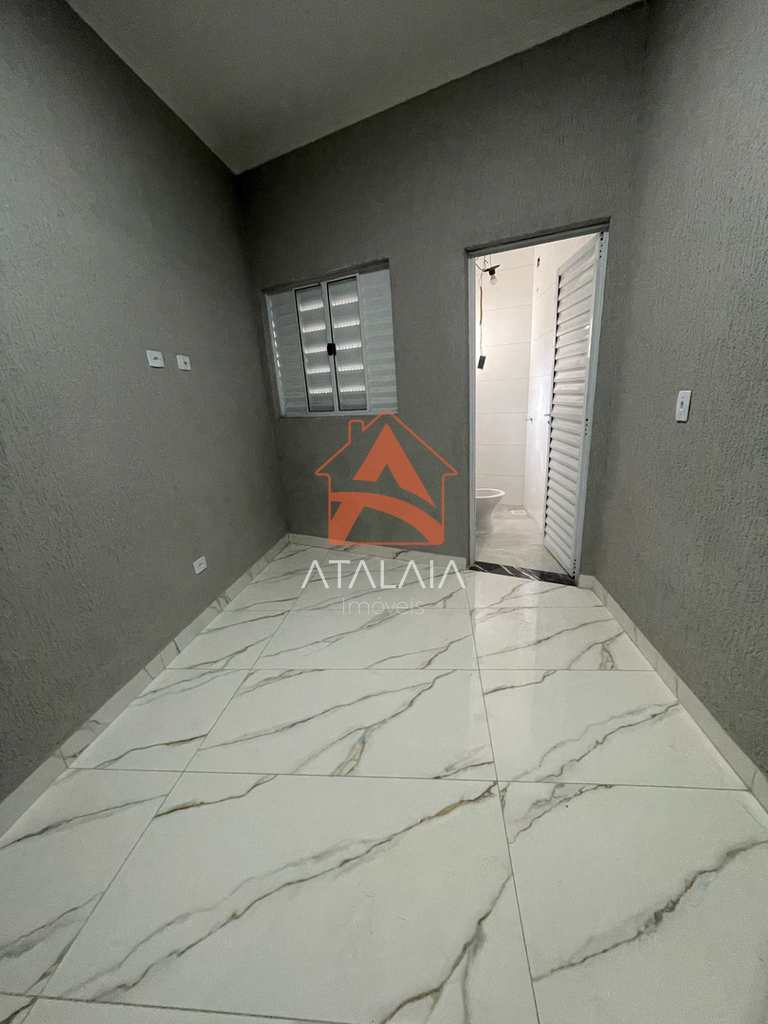 Casa em Praia Grande, no bairro Caiçara