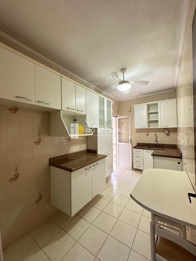 Apartamento em Mongaguá, no bairro Centro