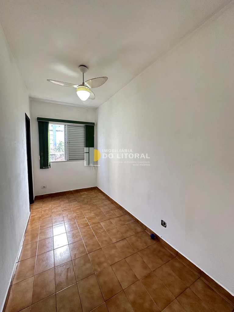 Apartamento em Mongaguá, no bairro Centro