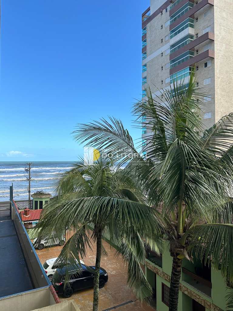 Apartamento em Mongaguá, no bairro Centro