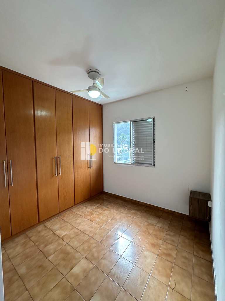 Apartamento em Mongaguá, no bairro Centro