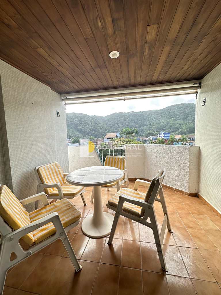 Apartamento em Mongaguá, no bairro Centro