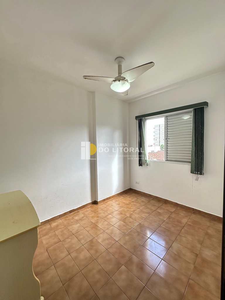 Apartamento em Mongaguá, no bairro Centro
