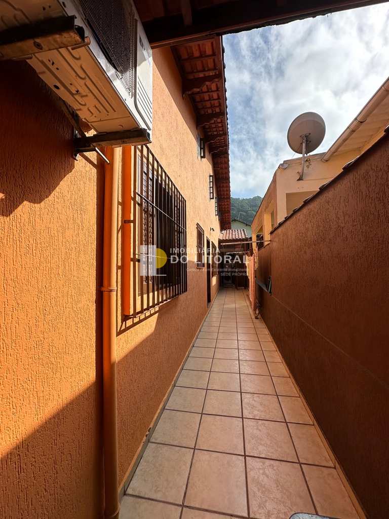 Sobrado em Mongaguá, no bairro Centro