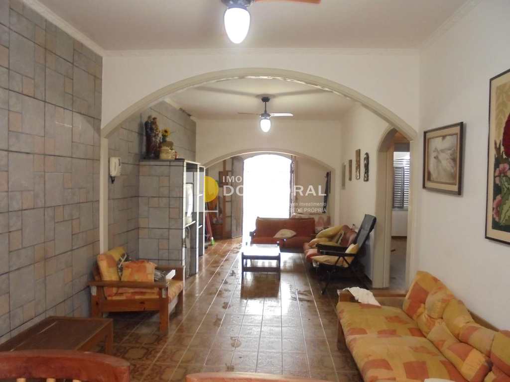 Casa em Mongaguá, no bairro Balneário Itaóca