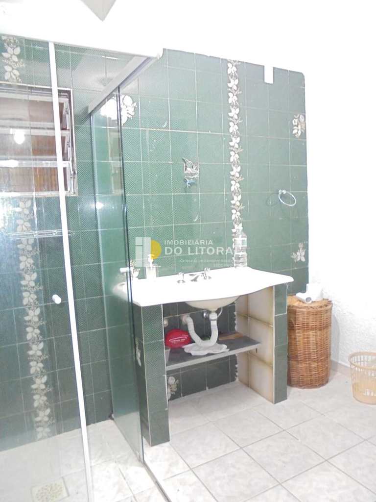 Casa em Mongaguá, no bairro Balneário Itaóca