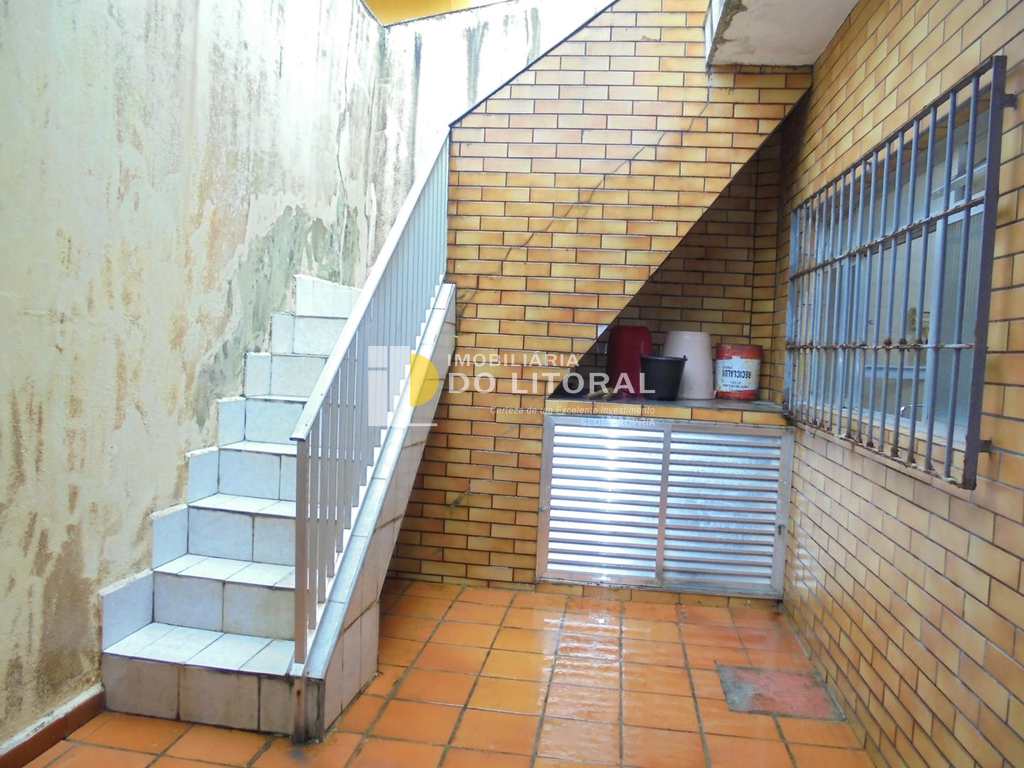 Casa em Mongaguá, no bairro Balneário Itaóca
