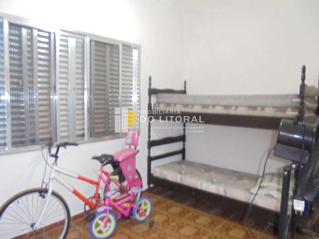 Casa em Mongaguá, no bairro Balneário Itaóca