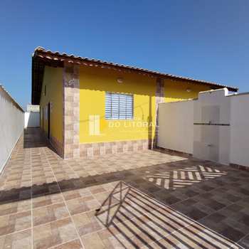 Casa em Mongaguá, bairro Agenor de Campos