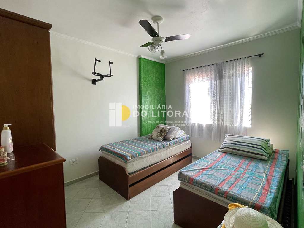 Apartamento em Mongaguá, no bairro Centro