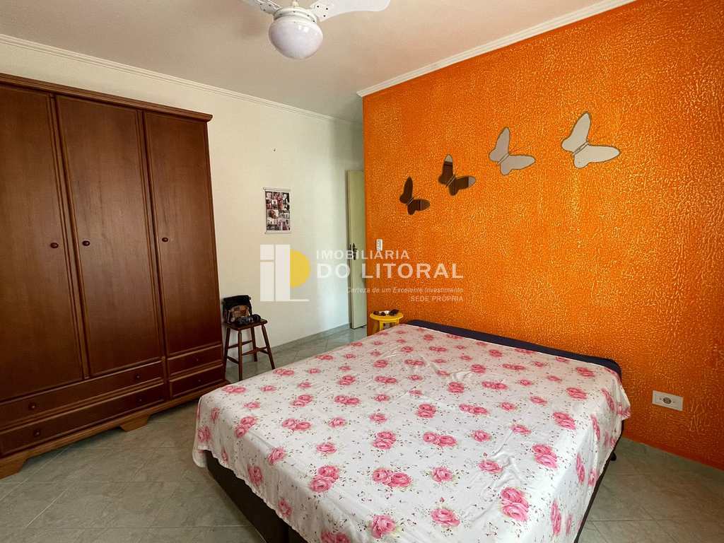Apartamento em Mongaguá, no bairro Centro