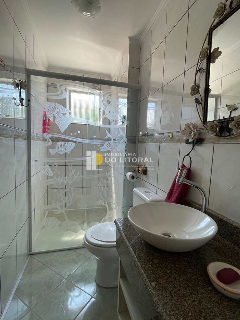 Apartamento em Mongaguá, no bairro Centro