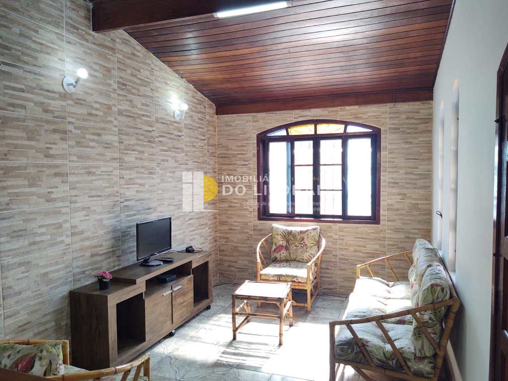 Casa em Mongaguá, no bairro Balneário Itaóca
