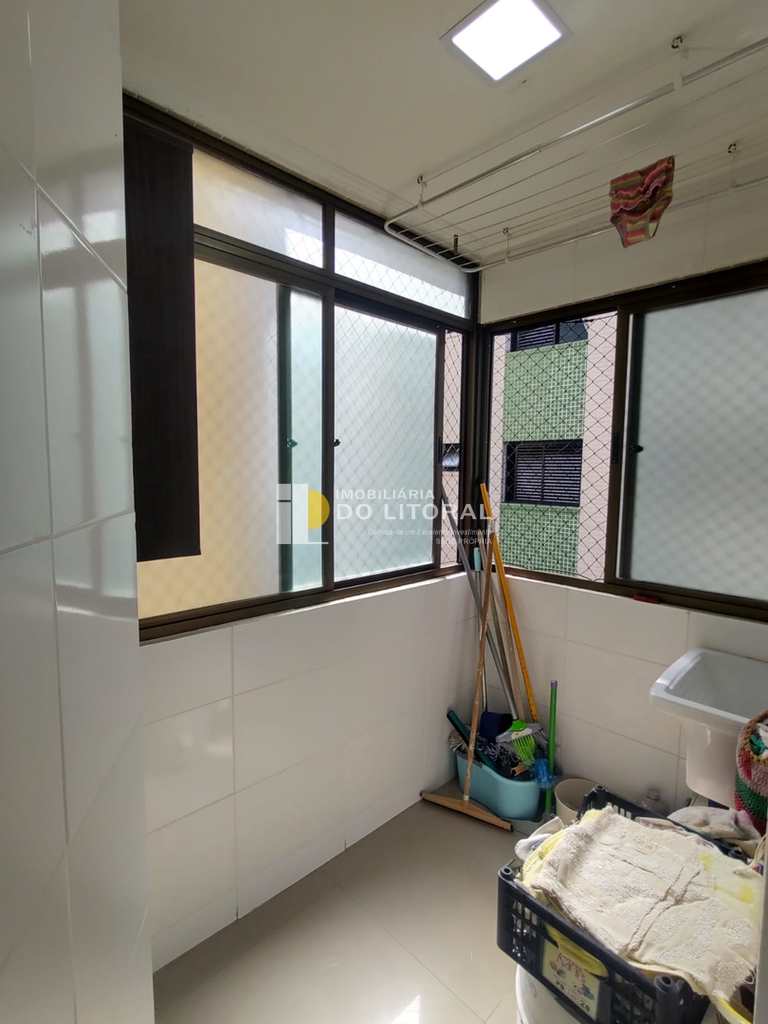 Apartamento em Mongaguá, no bairro Centro