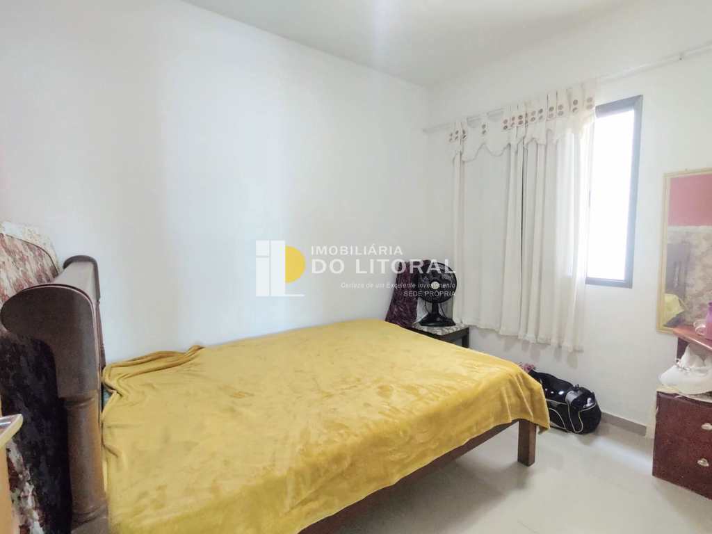 Apartamento em Mongaguá, no bairro Centro