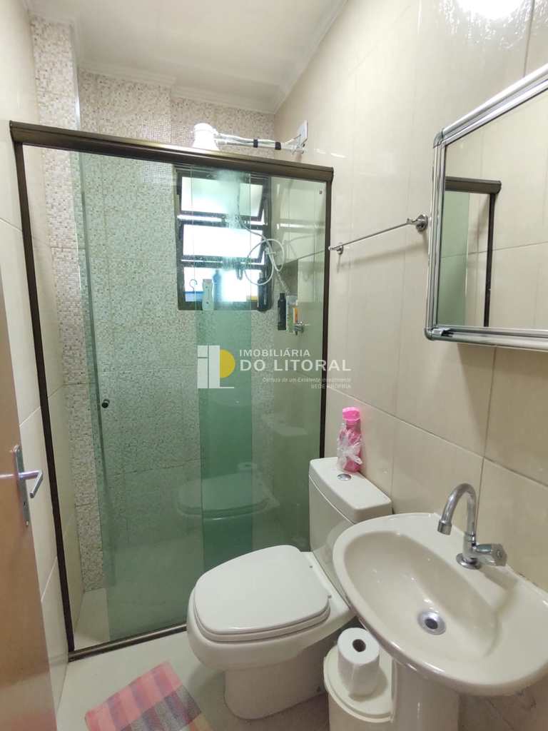 Apartamento em Mongaguá, no bairro Centro