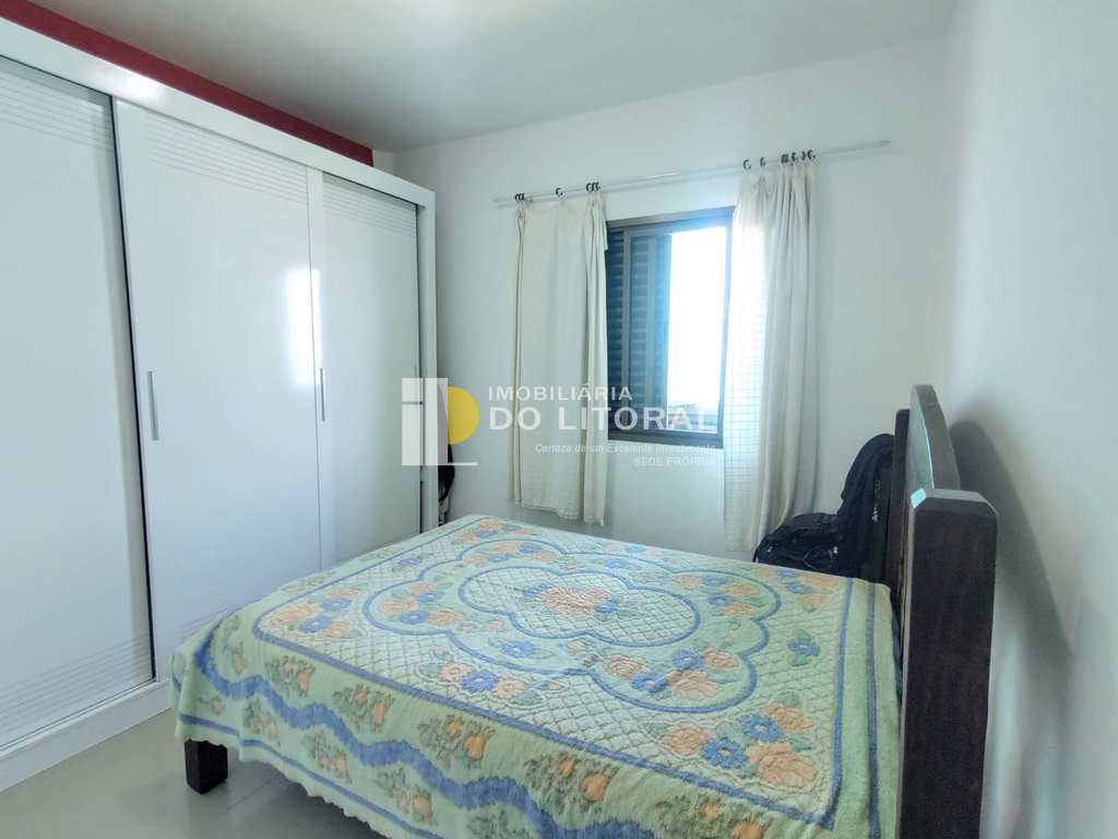 Apartamento em Mongaguá, no bairro Centro