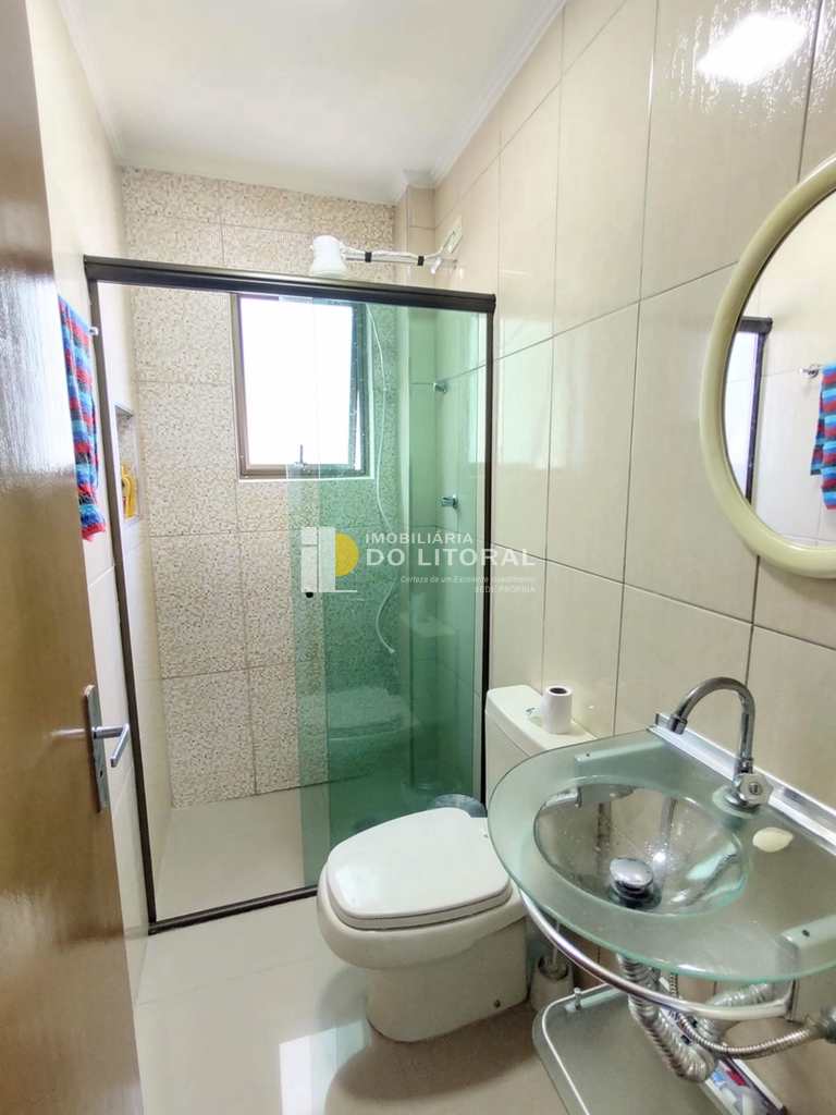 Apartamento em Mongaguá, no bairro Centro
