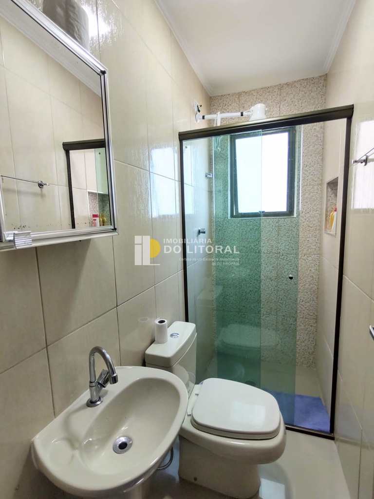 Apartamento em Mongaguá, no bairro Centro