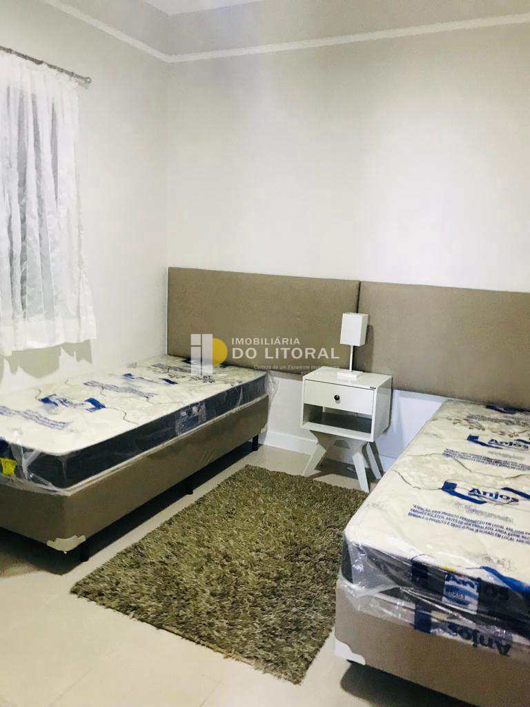 Sobrado em Praia Grande, no bairro Flórida