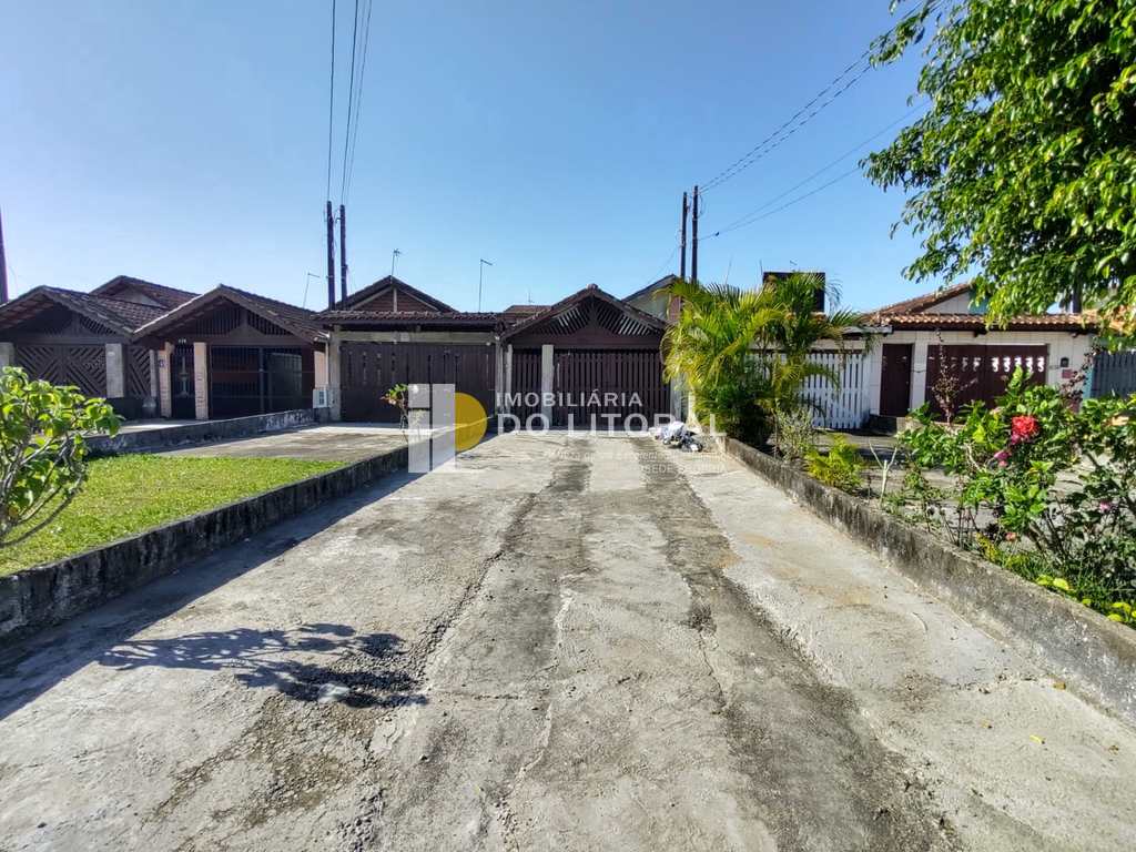 Casa em Mongaguá, no bairro Balneário Flórida Mirim