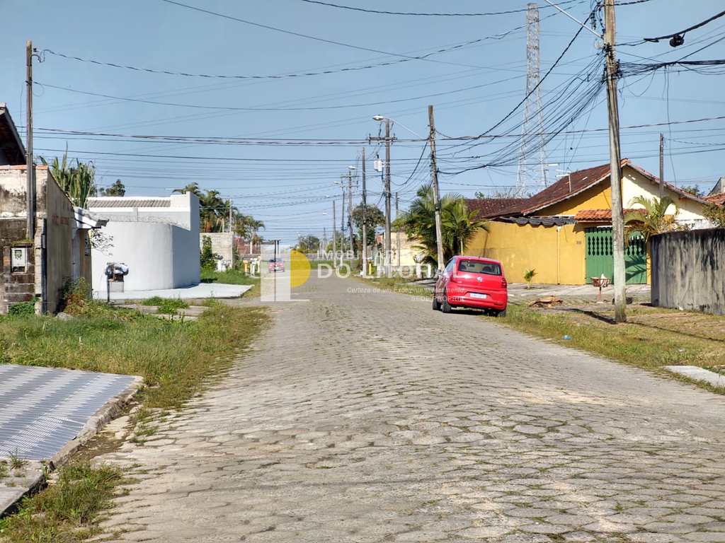 Casa em Mongaguá, no bairro Balneário Flórida Mirim