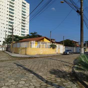 Casa em Mongaguá, bairro Jardim Praia Grande