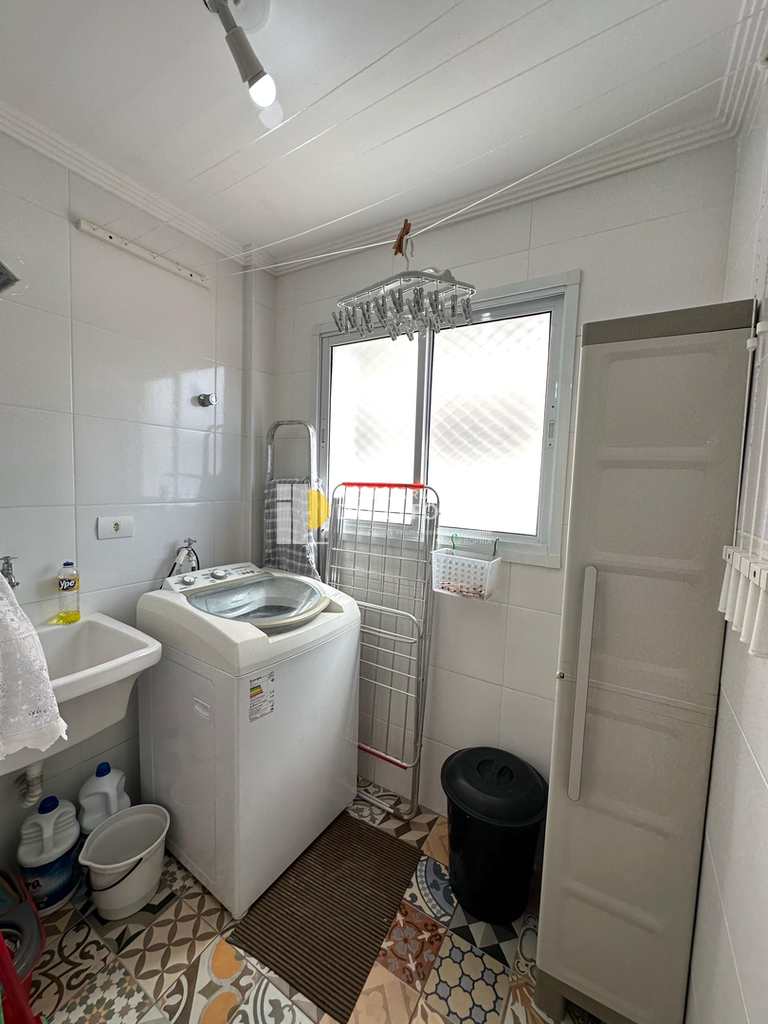 Apartamento em Mongaguá, no bairro Centro