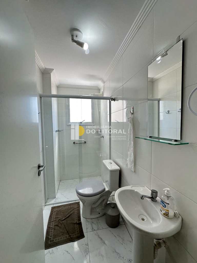Apartamento em Mongaguá, no bairro Centro
