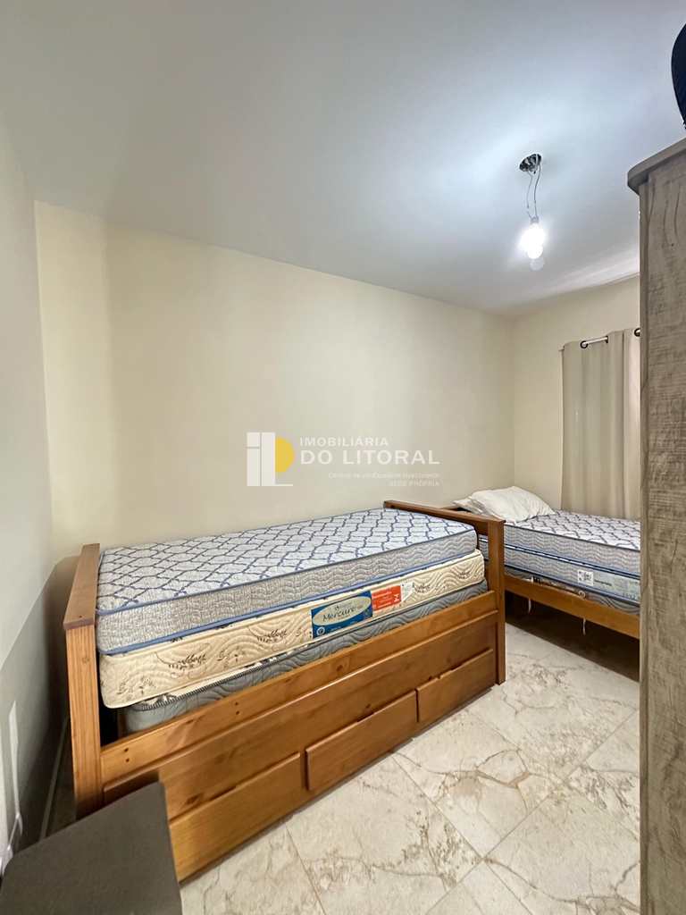 Apartamento em Mongaguá, no bairro Centro