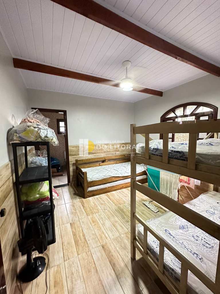 Casa em Praia Grande, no bairro Cidade da Criança