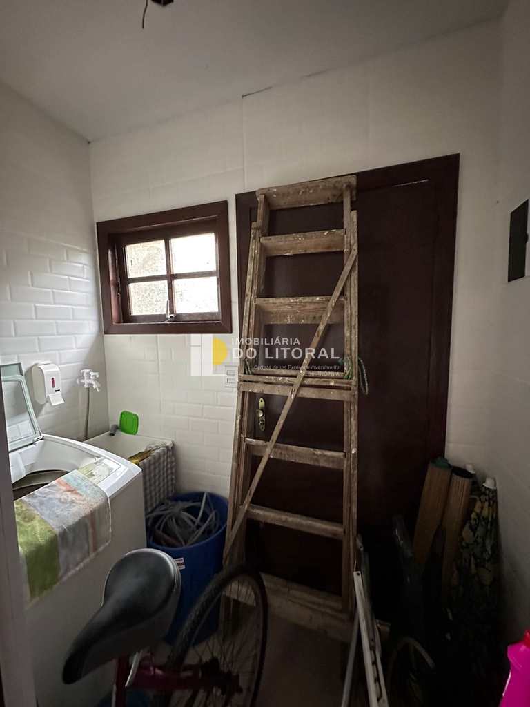 Casa em Praia Grande, no bairro Cidade da Criança