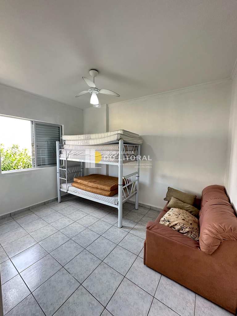Apartamento em Mongaguá, no bairro Centro