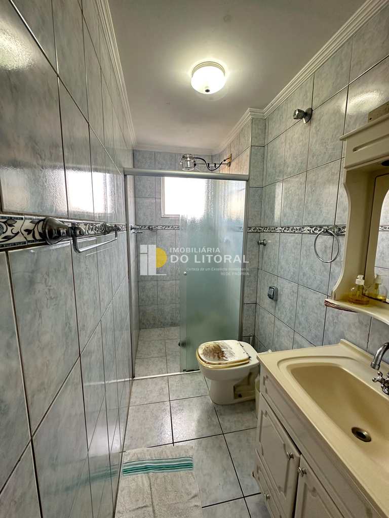 Apartamento em Mongaguá, no bairro Centro