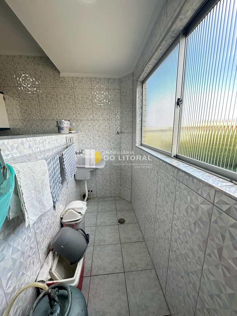 Apartamento em Mongaguá, no bairro Centro