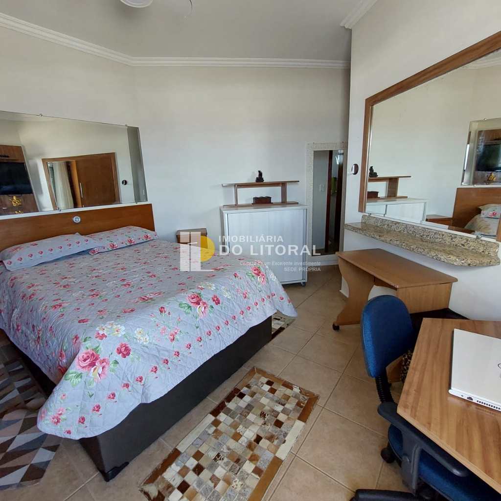 Apartamento em Mongaguá, no bairro Vila Vera Cruz
