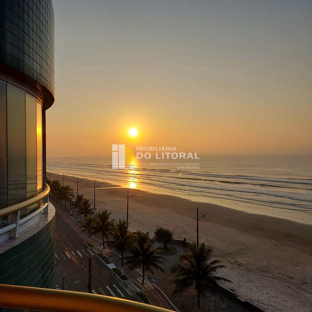 Apartamento em Mongaguá, no bairro Vila Vera Cruz