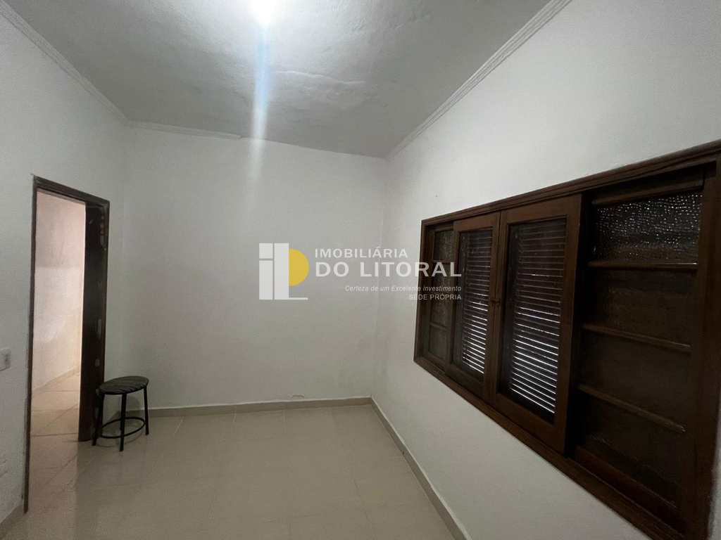 Casa em Praia Grande, no bairro Cidade da Criança