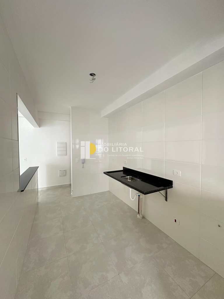 Apartamento em Mongaguá, no bairro Centro