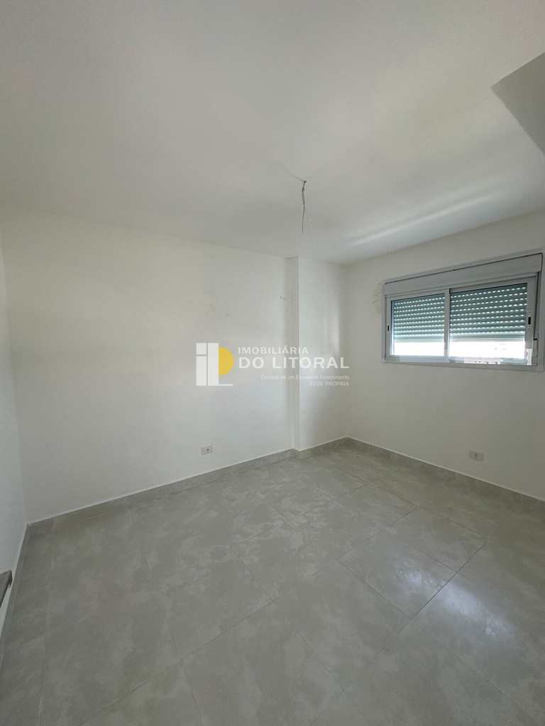 Apartamento em Mongaguá, no bairro Centro