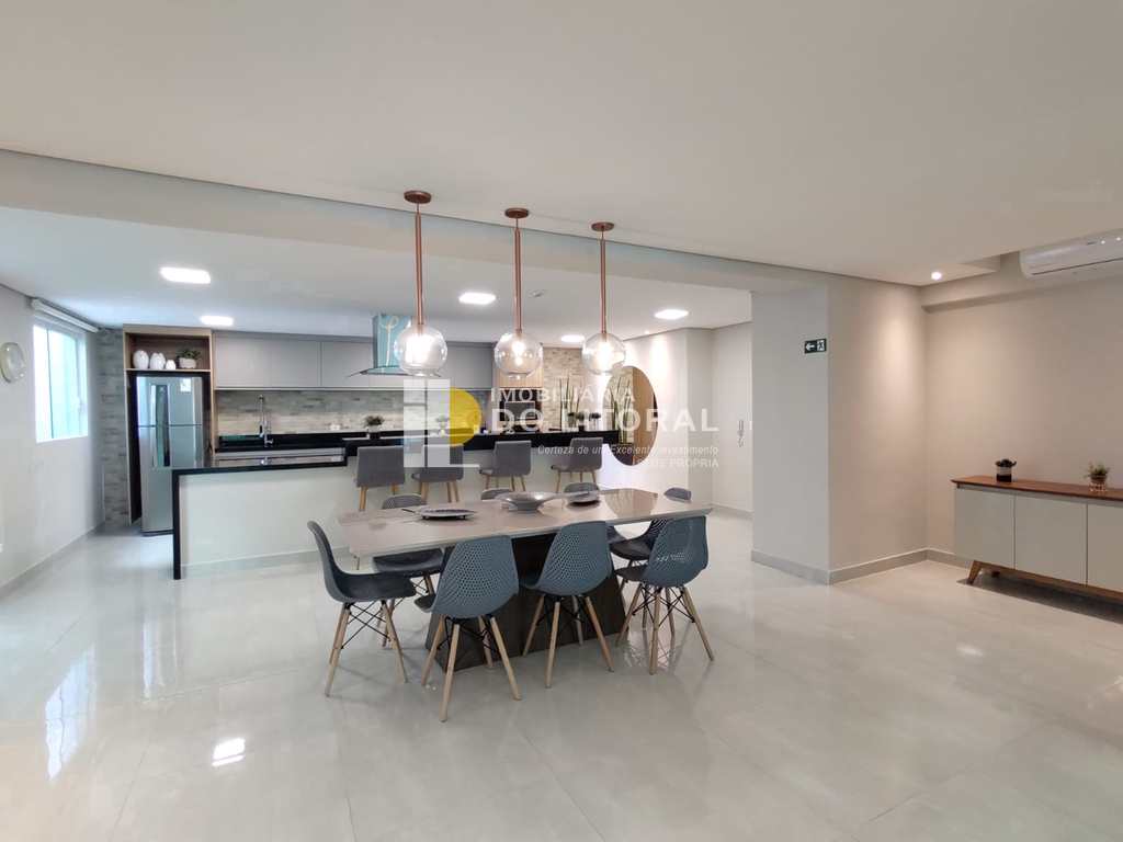 Apartamento em Mongaguá, no bairro Centro