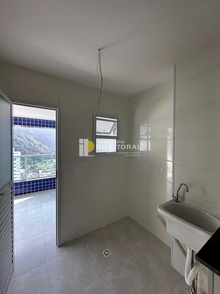 Apartamento em Mongaguá, no bairro Centro